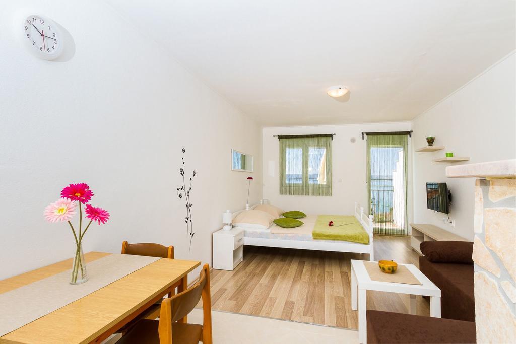 Apartmani Bregovec Maslenica Exterior photo