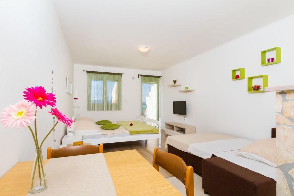 Apartmani Bregovec Maslenica Exterior photo