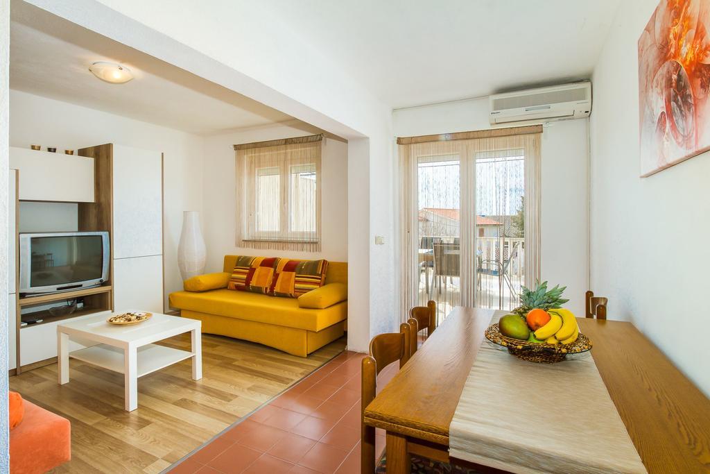 Apartmani Bregovec Maslenica Exterior photo